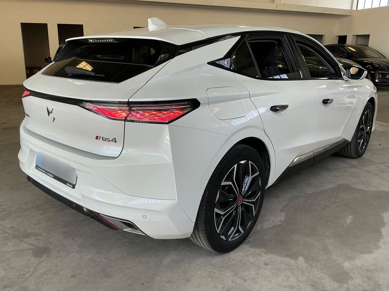 DS Automobiles DS4 1.6 E-Tense Hybrid Performance Line — zdjęcie 6