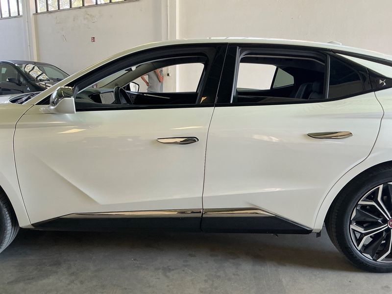 DS Automobiles DS4 1.6 E-Tense Hybrid Performance Line — zdjęcie 4