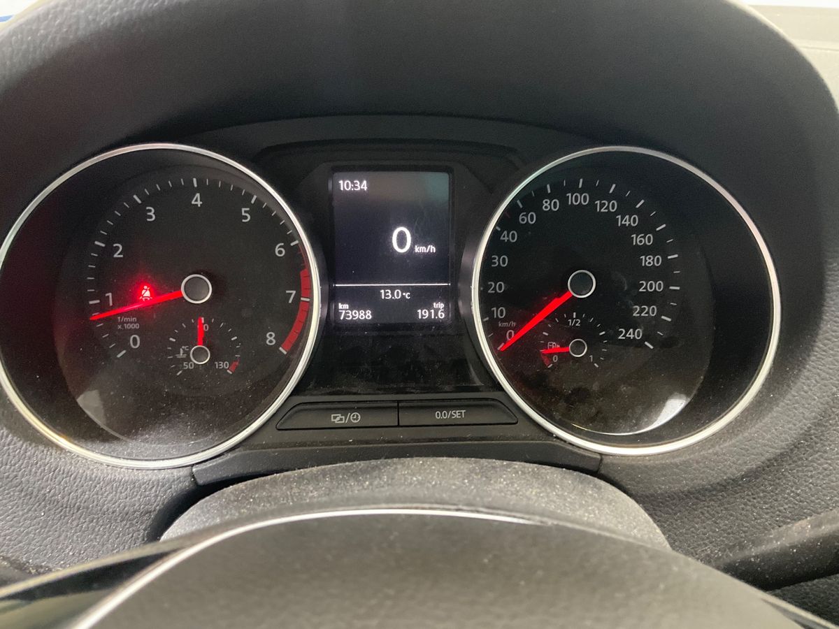 Volkswagen Polo 2016 — photo 19