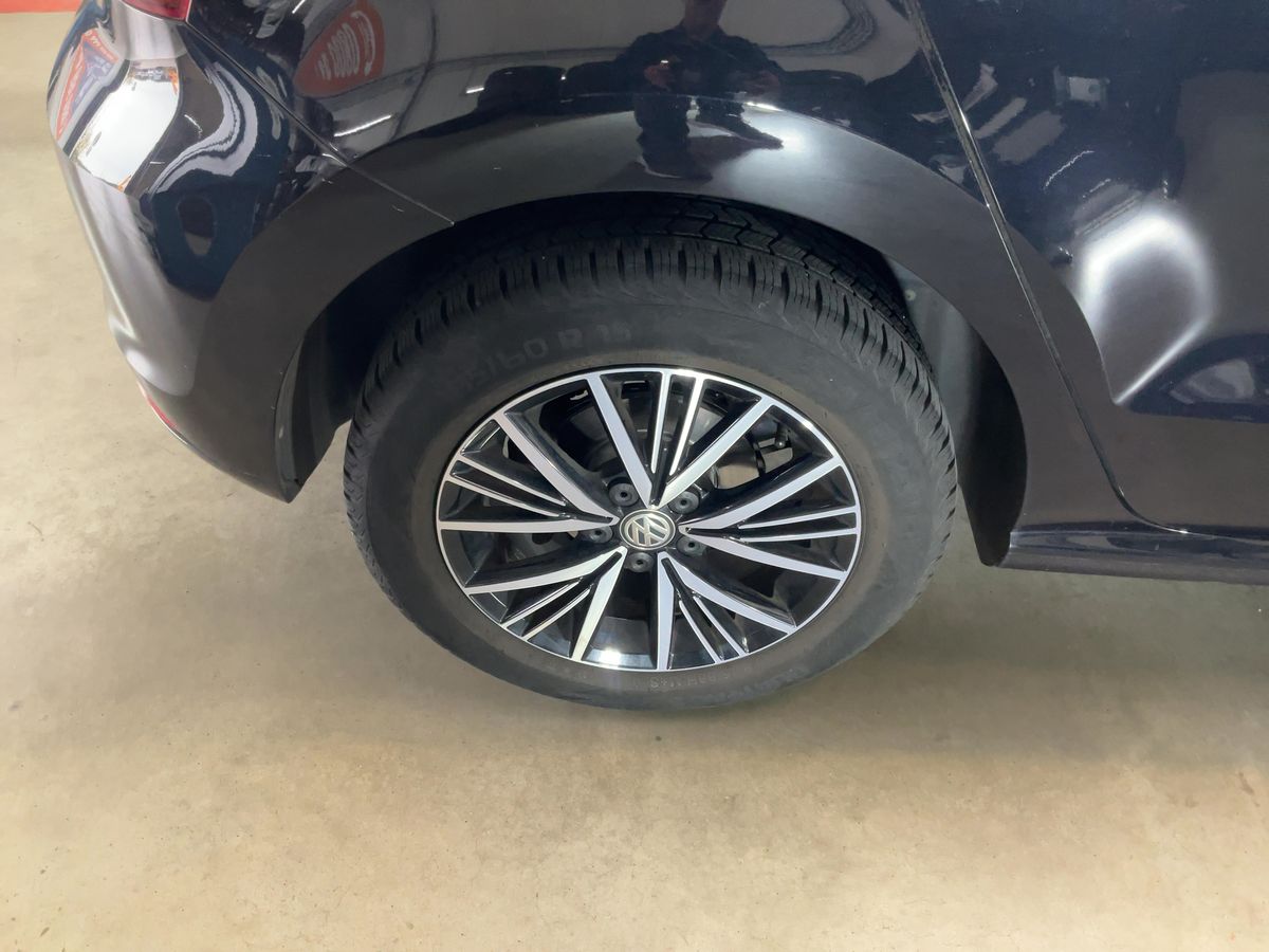 Volkswagen Polo 2016 — photo 10