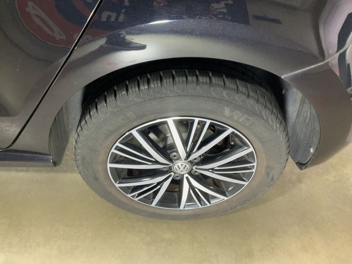 Volkswagen Polo 2016 — photo 6