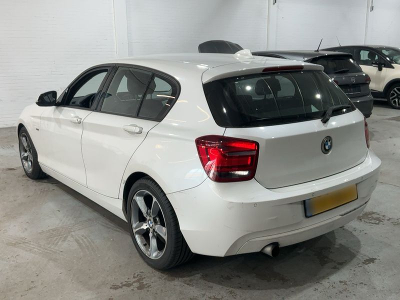 BMW 1er 118i 2012 – снимка 6
