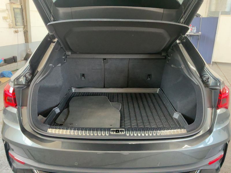 Audi Q3 Sportback 45 TFSI quattro S line — zdjęcie 10