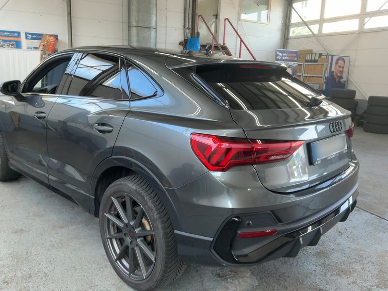 Audi Q3 Sportback 45 TFSI quattro S line — zdjęcie 3