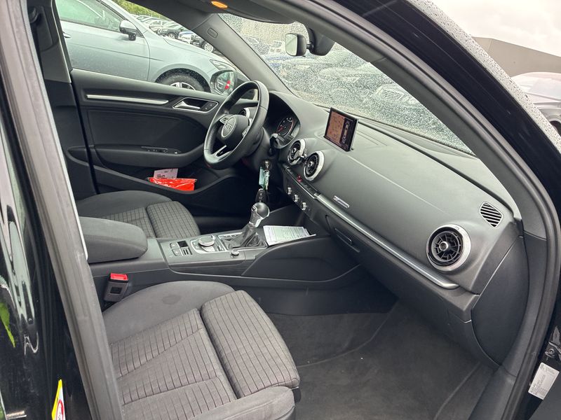 Audi A3 Limousine 35 TFSI Sport — zdjęcie 10