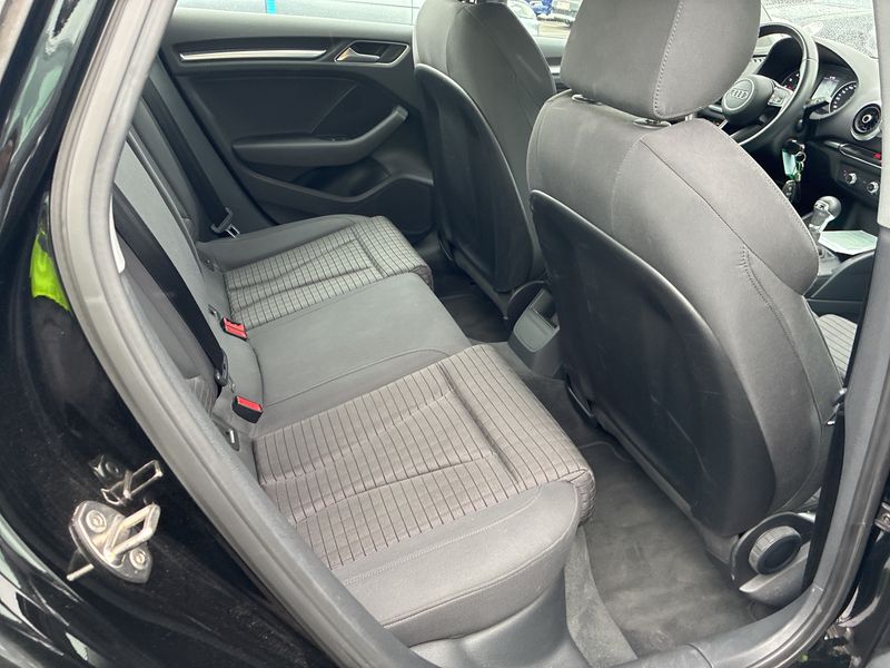 Audi A3 Limousine 35 TFSI Sport — zdjęcie 14