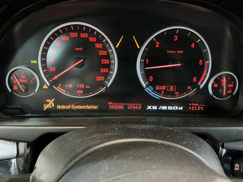 BMW X5 M50d — zdjęcie 13