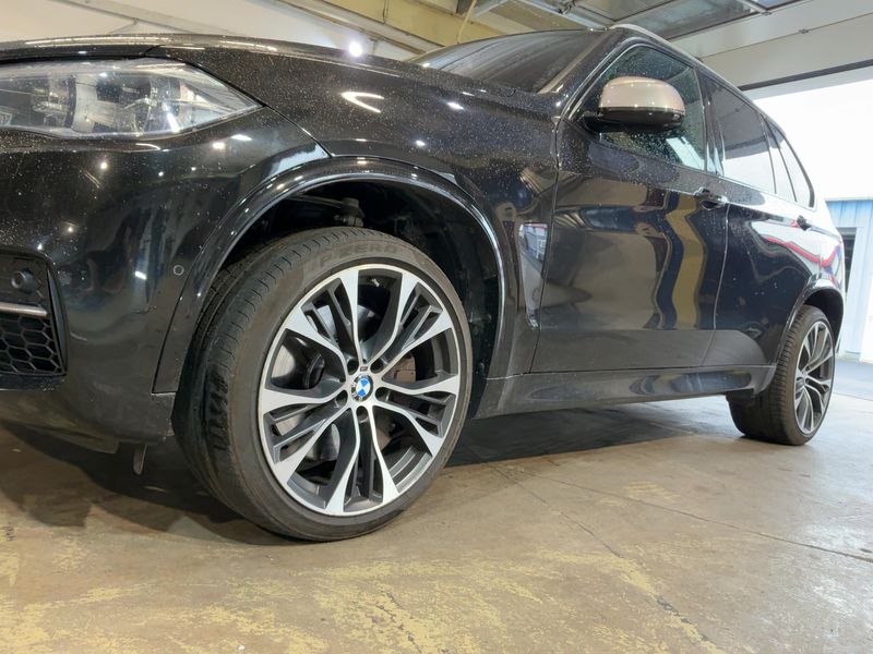 BMW X5 M50d — zdjęcie 2