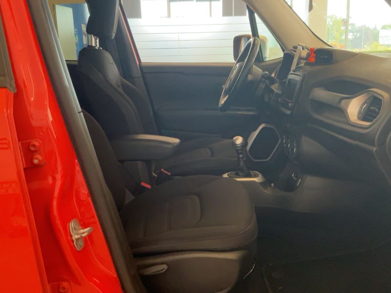 Jeep Renegade 1.6 M-Jet Limited FWD — zdjęcie 11
