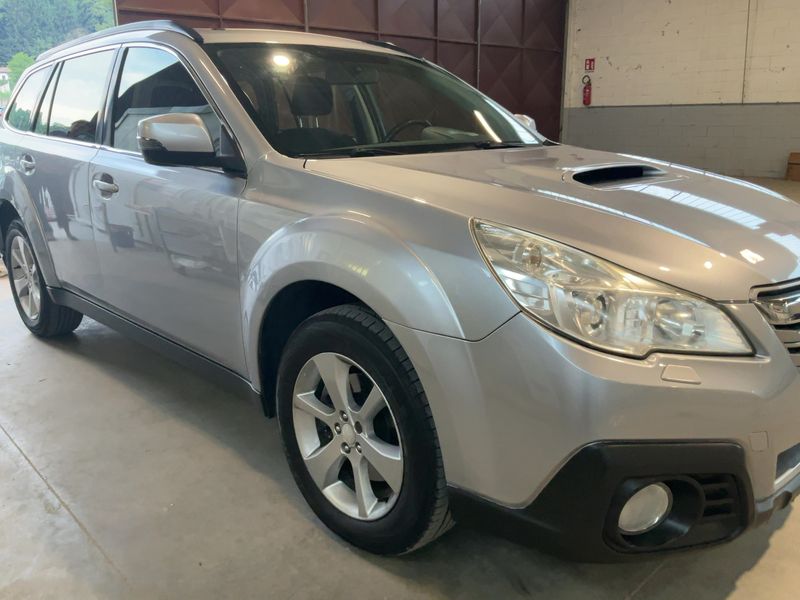 Subaru Legacy 2.0 Diesel Outback Comfort — zdjęcie 8