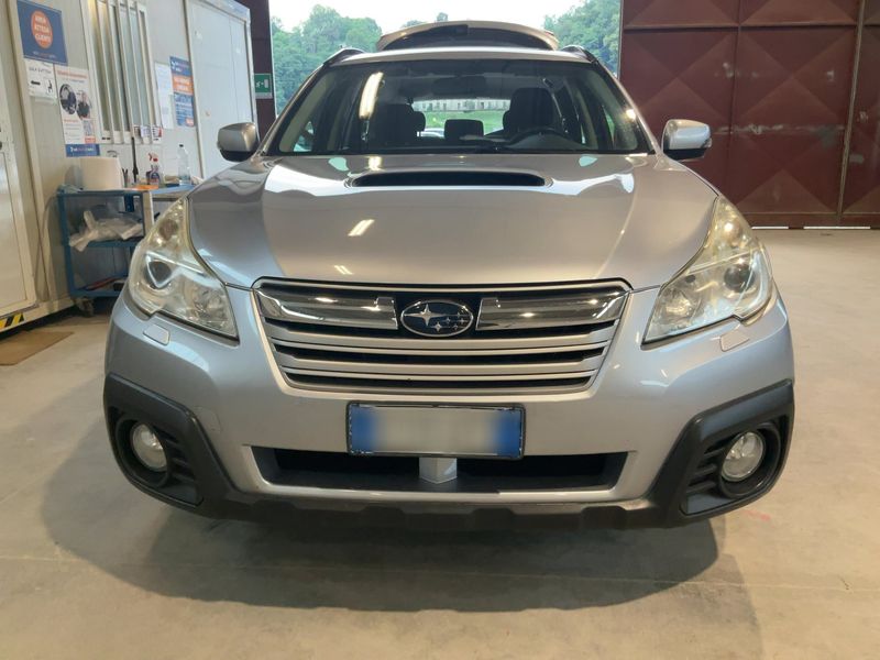 Subaru Legacy 2.0 Diesel Outback Comfort — zdjęcie 9