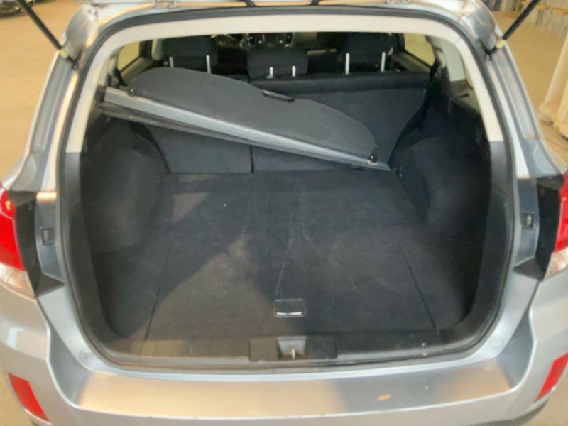 Subaru Legacy 2.0 Diesel Outback Comfort — zdjęcie 10