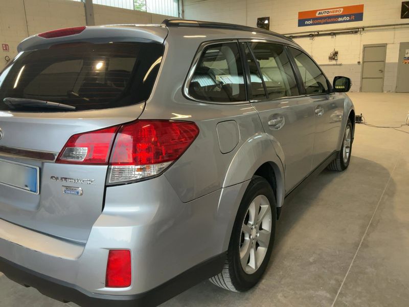 Subaru Legacy 2.0 Diesel Outback Comfort — zdjęcie 6