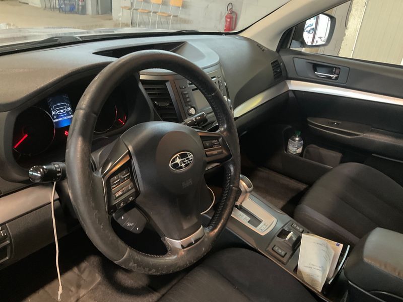 Subaru Legacy 2.0 Diesel Outback Comfort 2014 – снимка 24