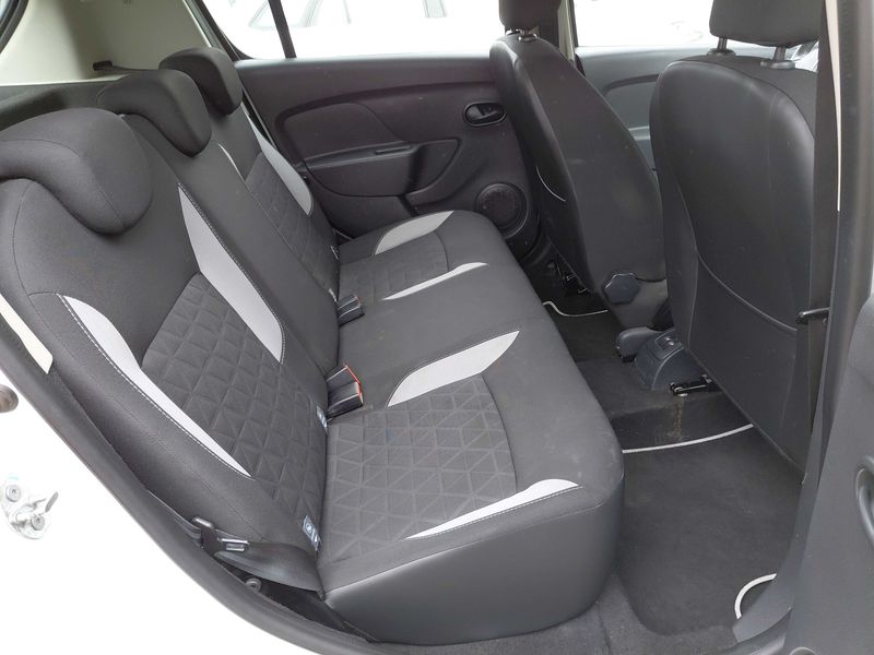 Dacia Sandero 0.9 TCe Stepway Prestige — zdjęcie 14