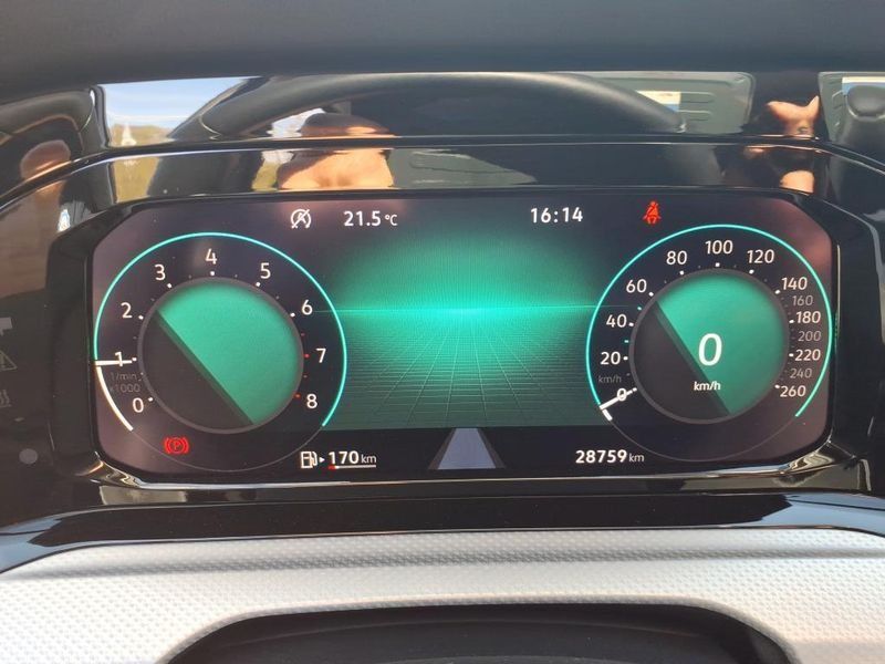 Volkswagen Golf VIII 1.0 TSI Move — zdjęcie 11