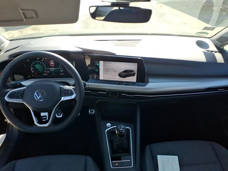 Volkswagen Golf VIII 1.0 TSI Move — zdjęcie 10