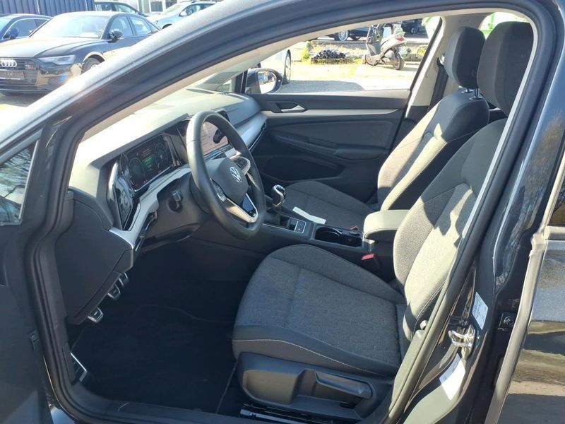 Volkswagen Golf VIII 1.0 TSI Move — zdjęcie 9