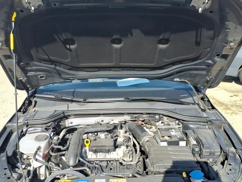 Volkswagen Golf VIII 1.0 TSI Move — zdjęcie 8