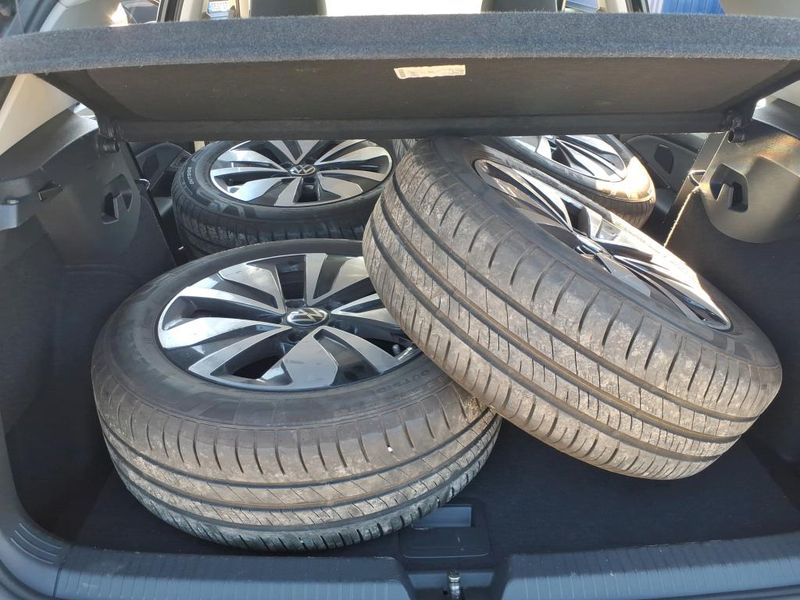 Volkswagen Golf VIII 1.0 TSI Move — zdjęcie 20