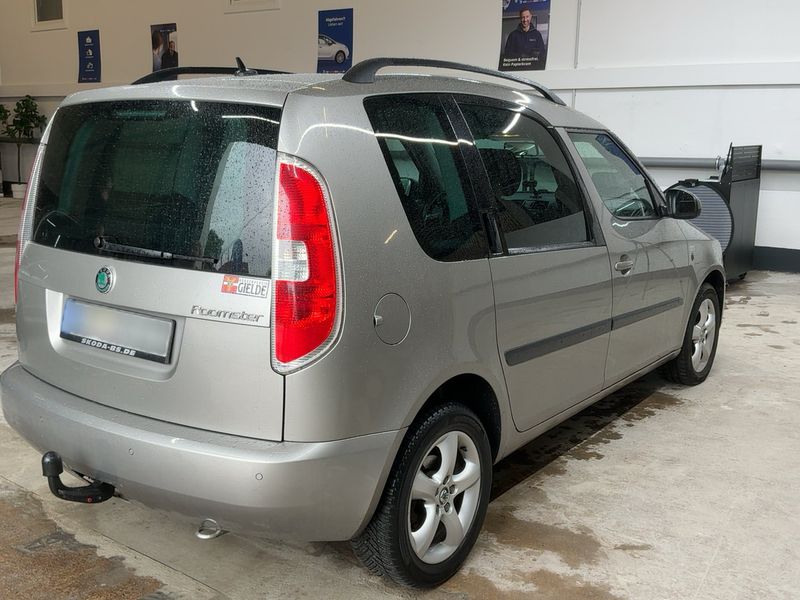 Skoda Roomster 1.6 TDI Family — zdjęcie 6