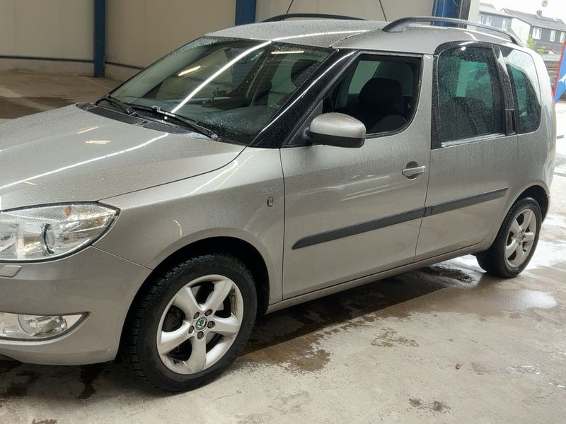 Skoda Roomster 1.6 TDI Family — zdjęcie 2
