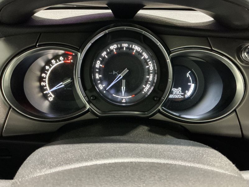 DS Automobiles DS3 1.2 PureTech SoChic — zdjęcie 13