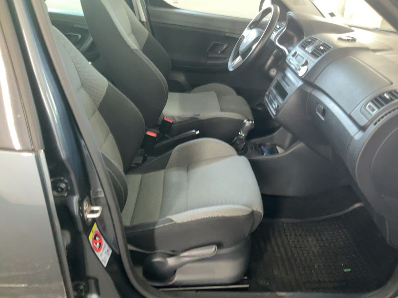 Skoda Roomster 1.2 TSI Scout Plus Edition — zdjęcie 11