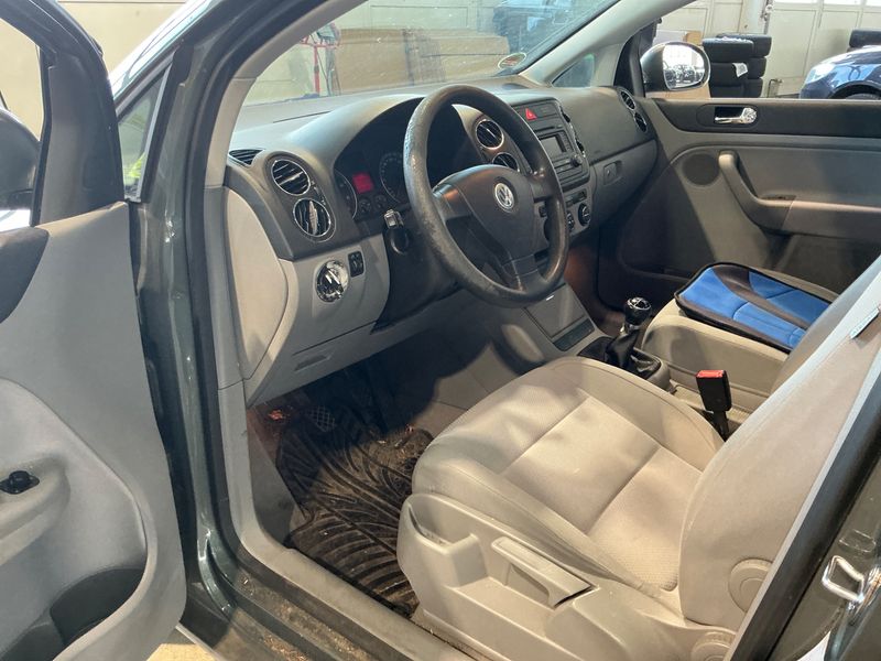 Volkswagen Golf V Plus 1.6 FSI Comfortline — zdjęcie 3