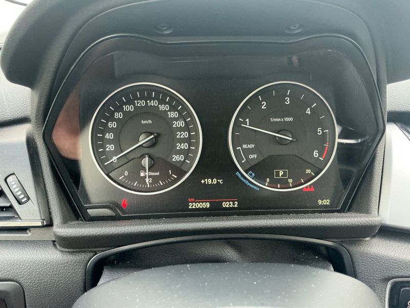BMW 2er 218d Active Tourer Basis — zdjęcie 13