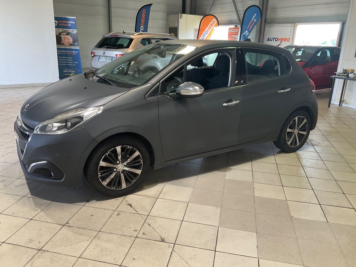 Peugeot 208 2016