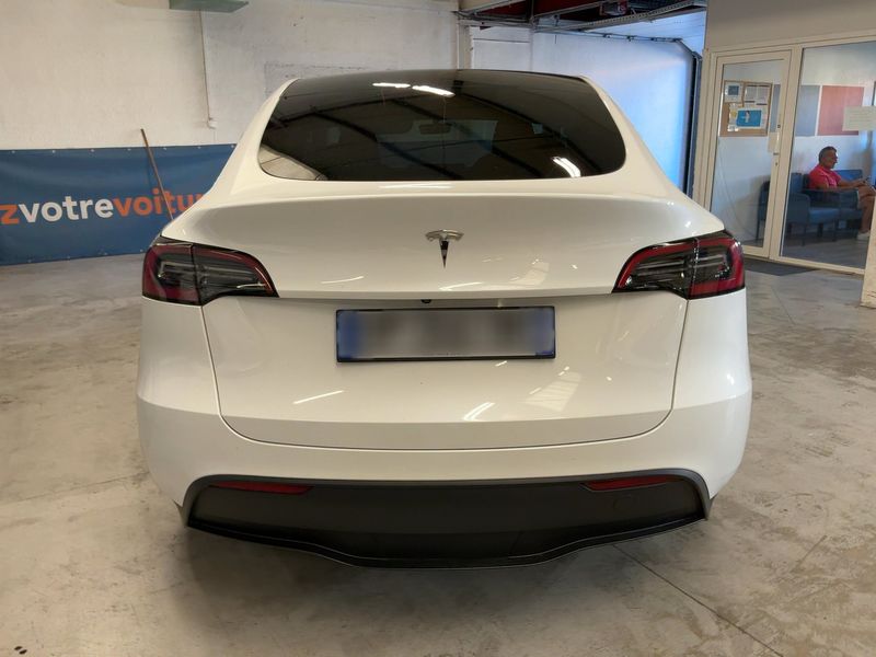Tesla Model Y Standard Range — zdjęcie 5