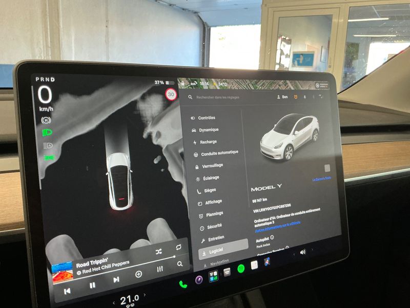 Tesla Model Y Standard Range — zdjęcie 13
