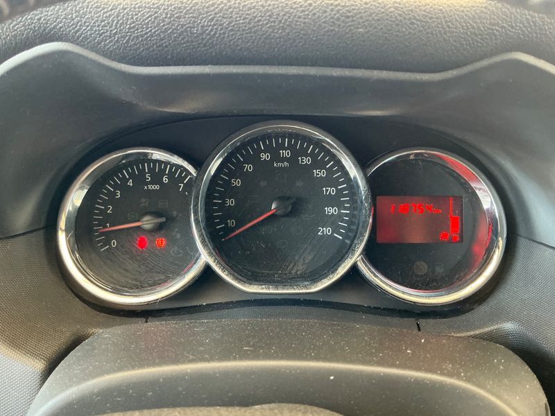 Dacia Duster 1.5 dCi Prestige 4x2 — zdjęcie 13