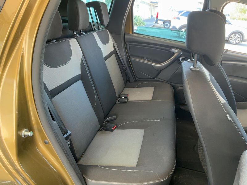 Dacia Duster 1.5 dCi Prestige 4x2 — zdjęcie 14