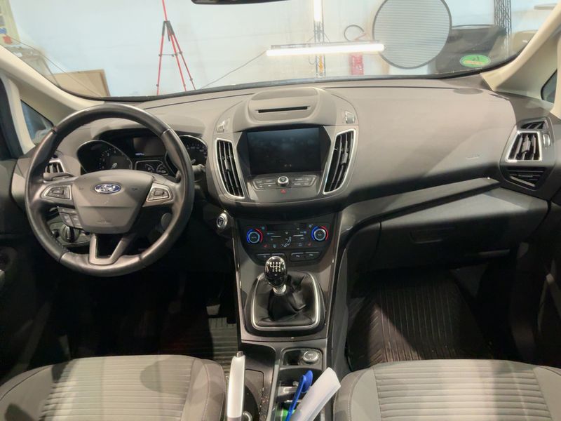Ford Grand C-Max 1.5 EcoBoost Titanium — zdjęcie 12