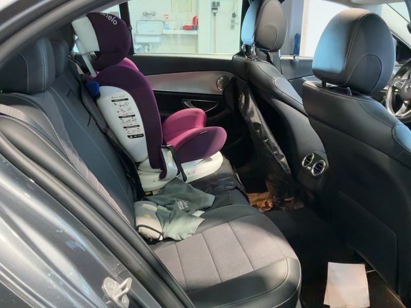 Mercedes-Benz E-Klasse E 250 Avantgarde — zdjęcie 14