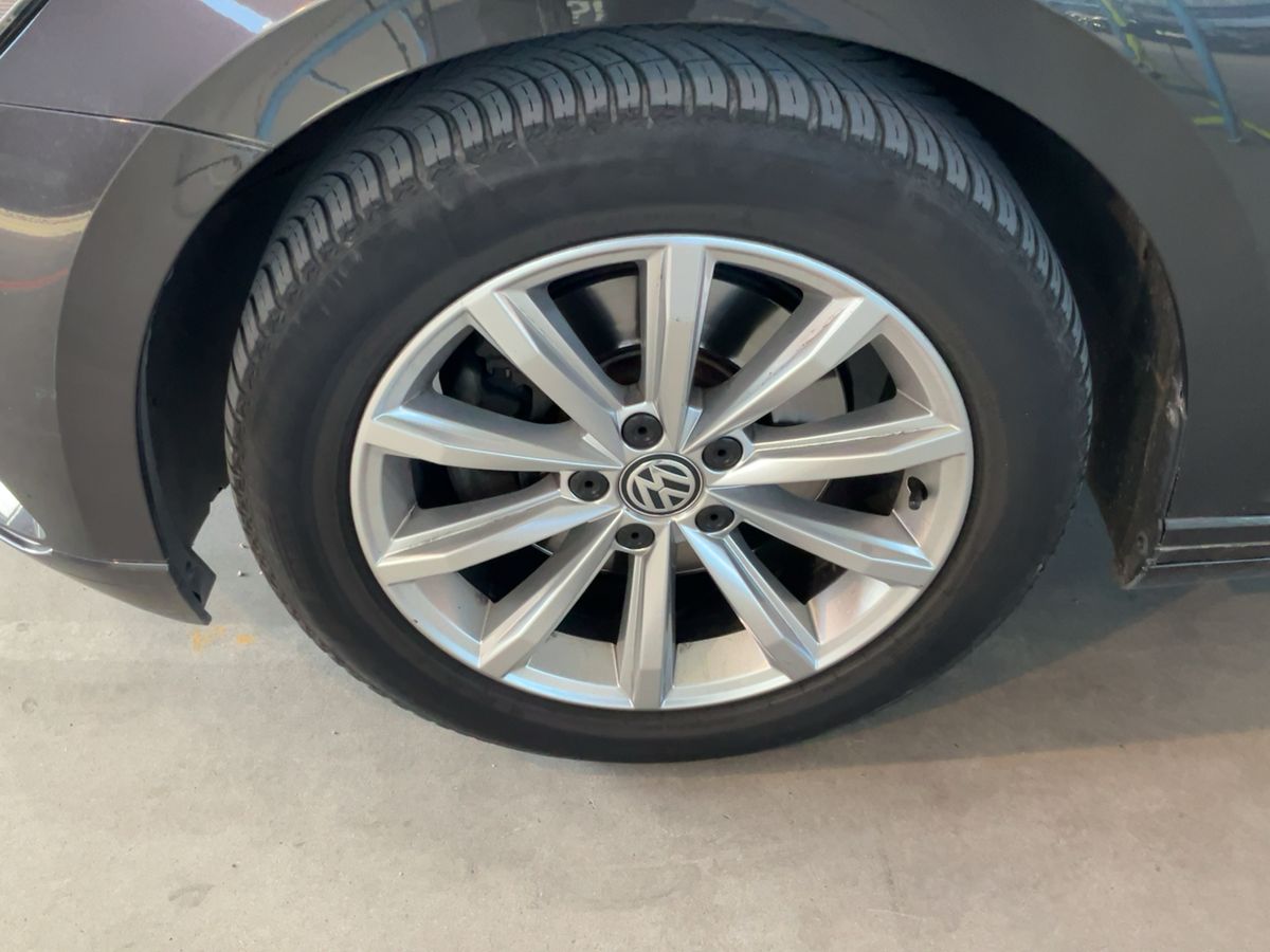 Volkswagen Passat 2019 — photo 4