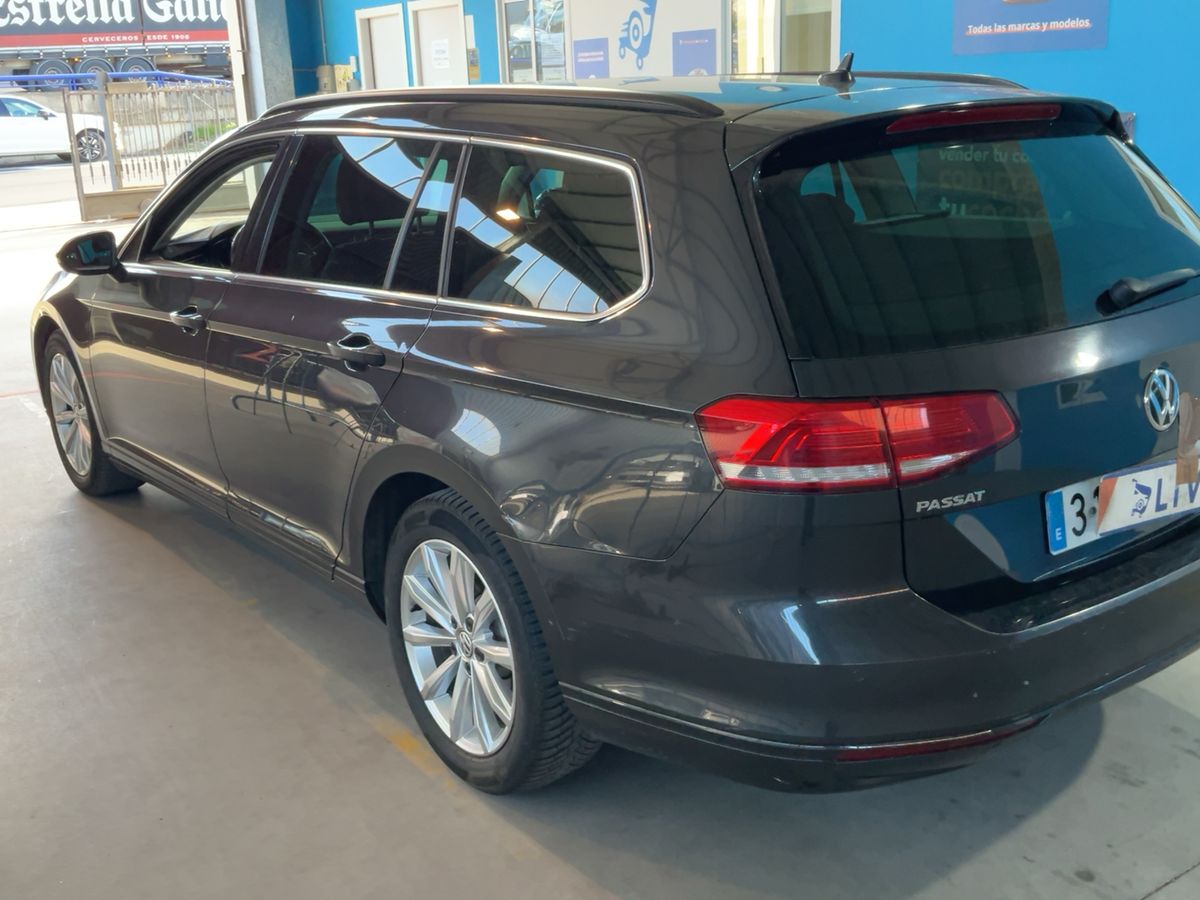 Volkswagen Passat 2019 — photo 7
