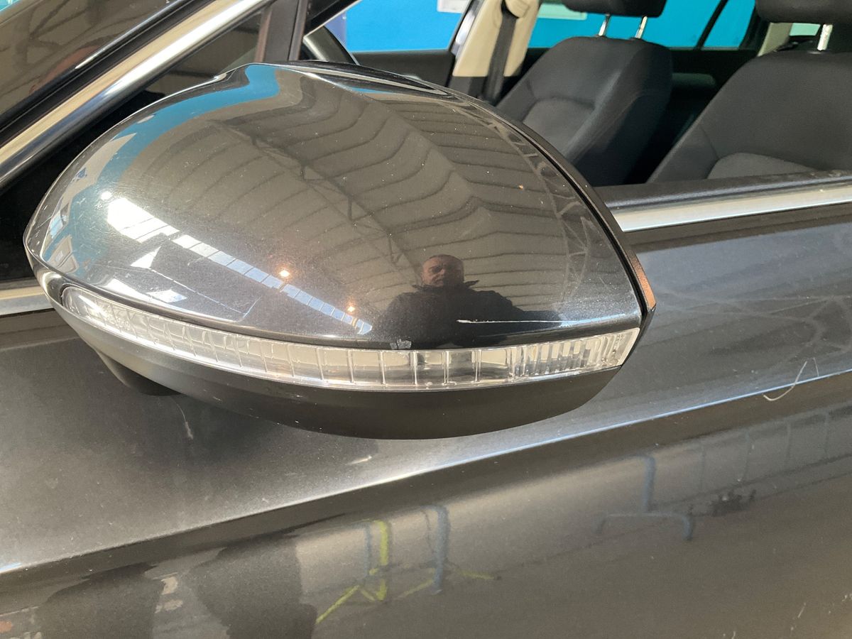 Volkswagen Passat 2019 — photo 28