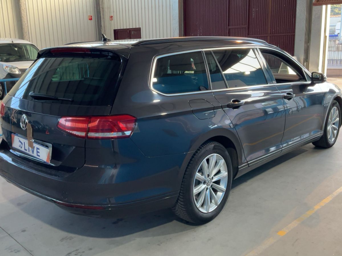 Volkswagen Passat 2019 — photo 9
