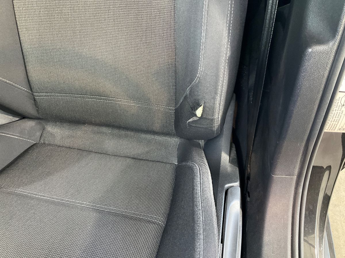 Volkswagen Passat 2019 — photo 24