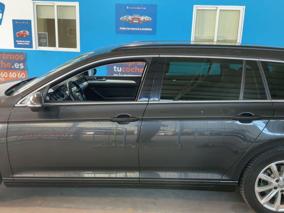 Volkswagen Passat 2019 — photo 5