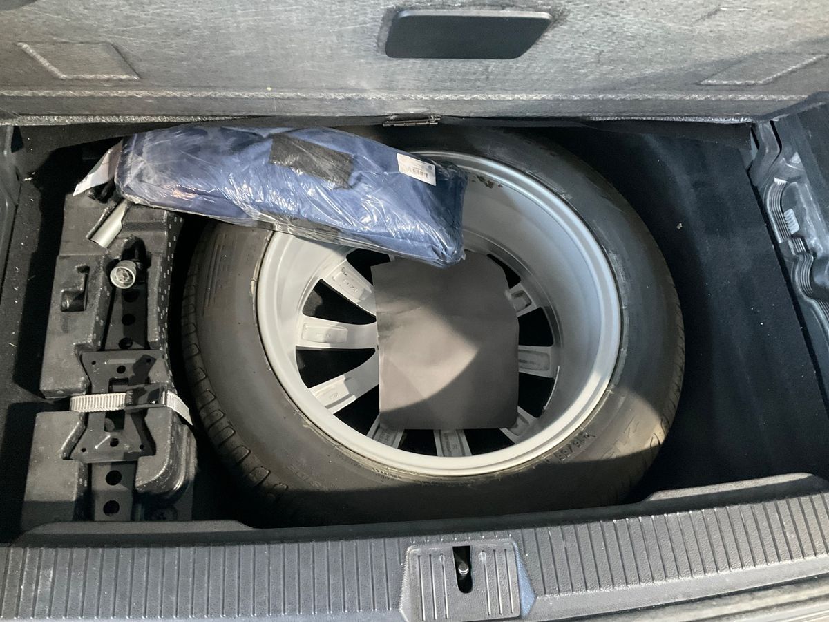 Volkswagen Passat 2019 — photo 39