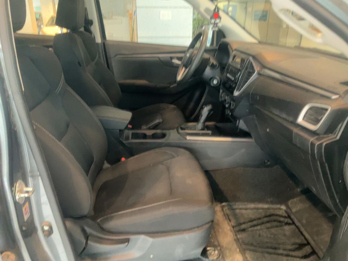 Isuzu D-MAX 2023 — photo 17