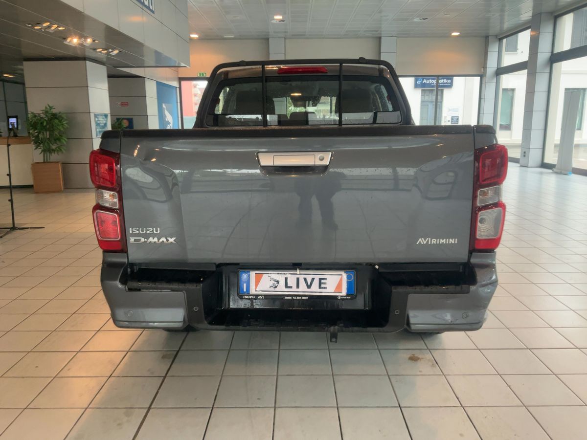 Isuzu D-MAX 2023 — photo 8