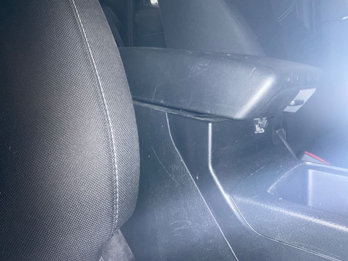 Isuzu D-MAX 2023 — photo 24