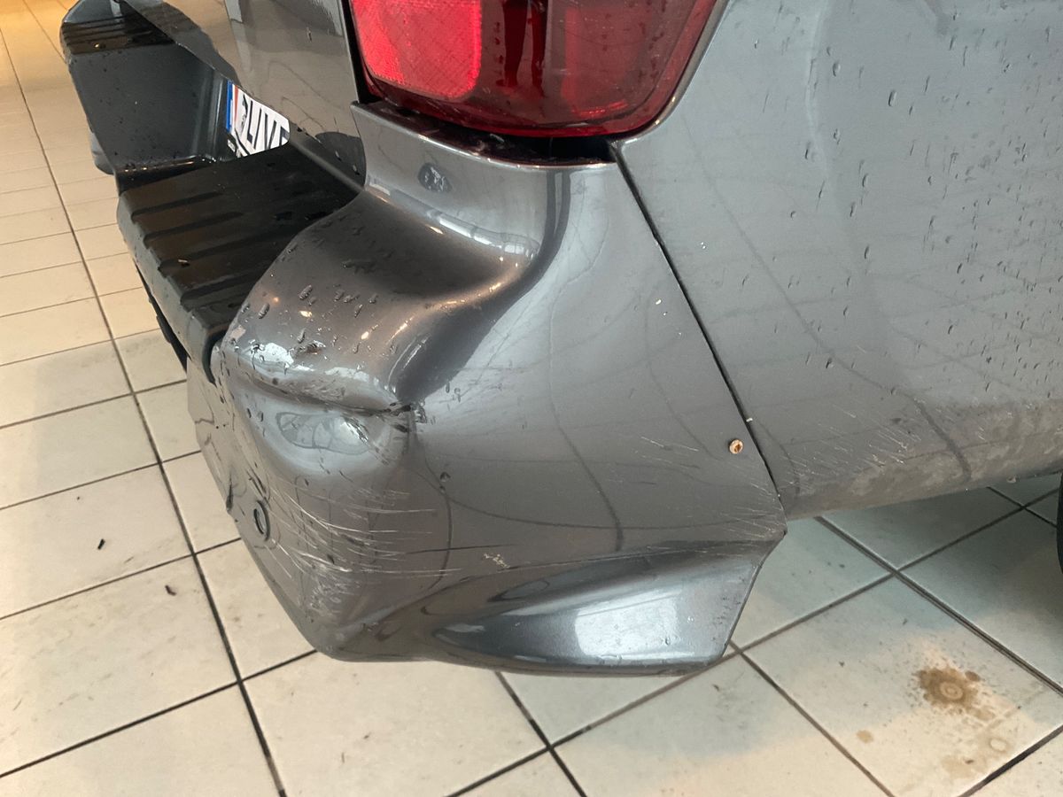 Isuzu D-MAX 2023 — photo 28
