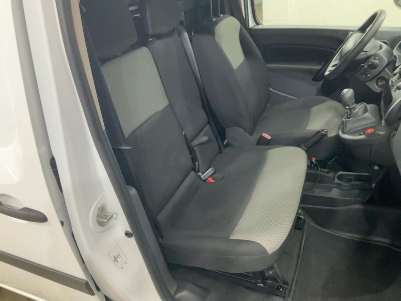 Renault Kangoo 1.5 BLUE dCi Rapid Extra — zdjęcie 14