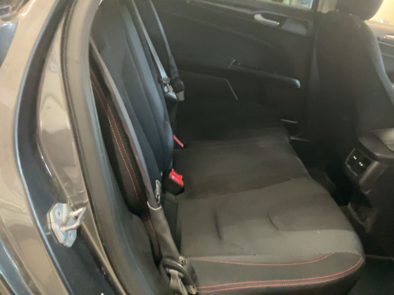 Ford Mondeo 2.0 TDCi ST-Line — zdjęcie 14